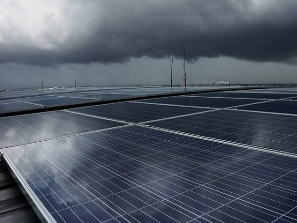 Nuvens não atrabalham a geração de energia solar dos paineis